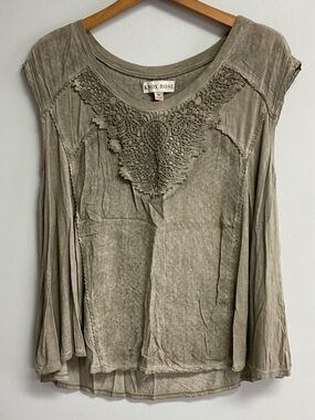 KNOX ROSE TOP - MEDIUM